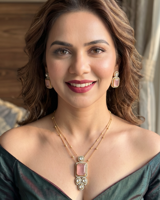 Rosy Kundan Pendant Set