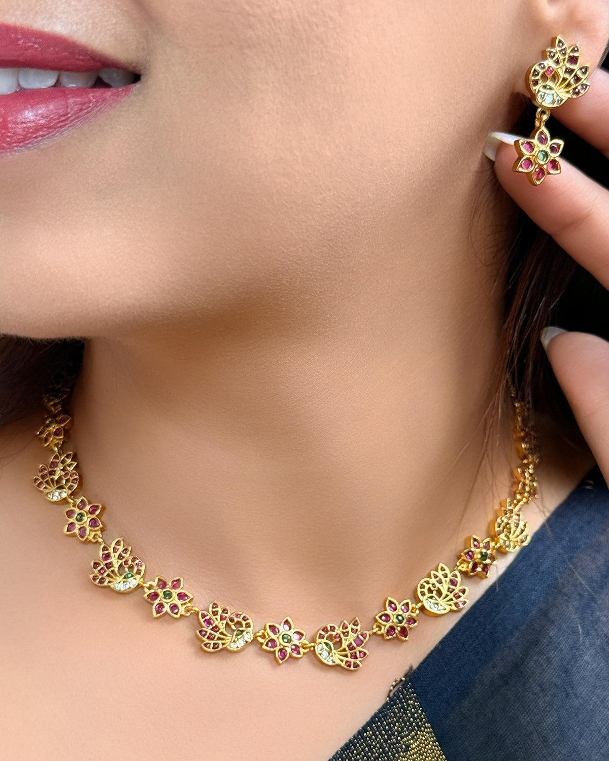 Flora Minimal Necklace