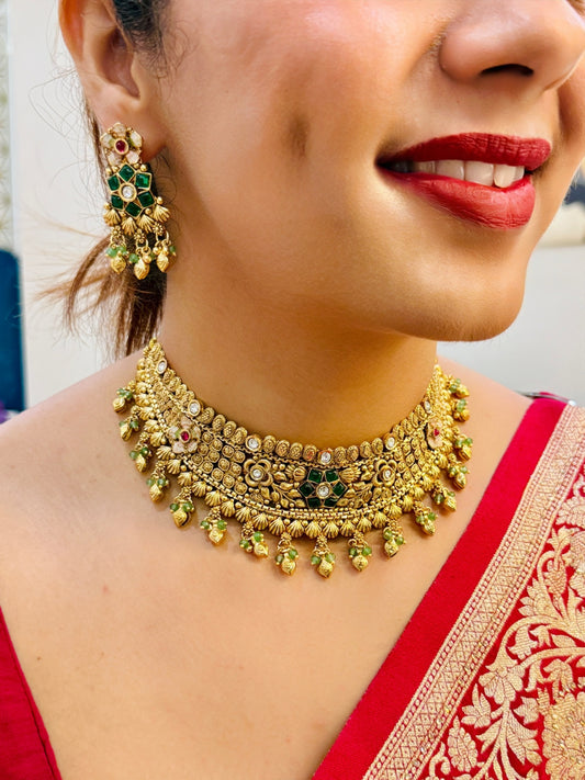 Svarn Zari Choker
