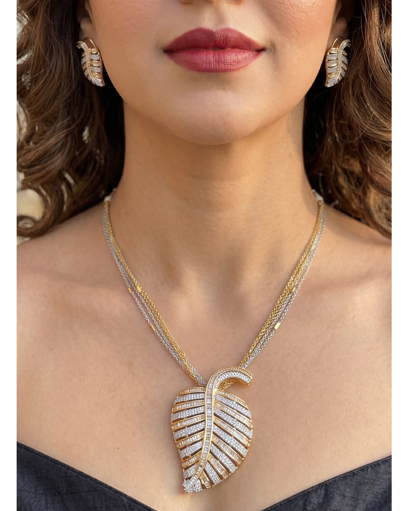 Betel Leaf Pendant Set