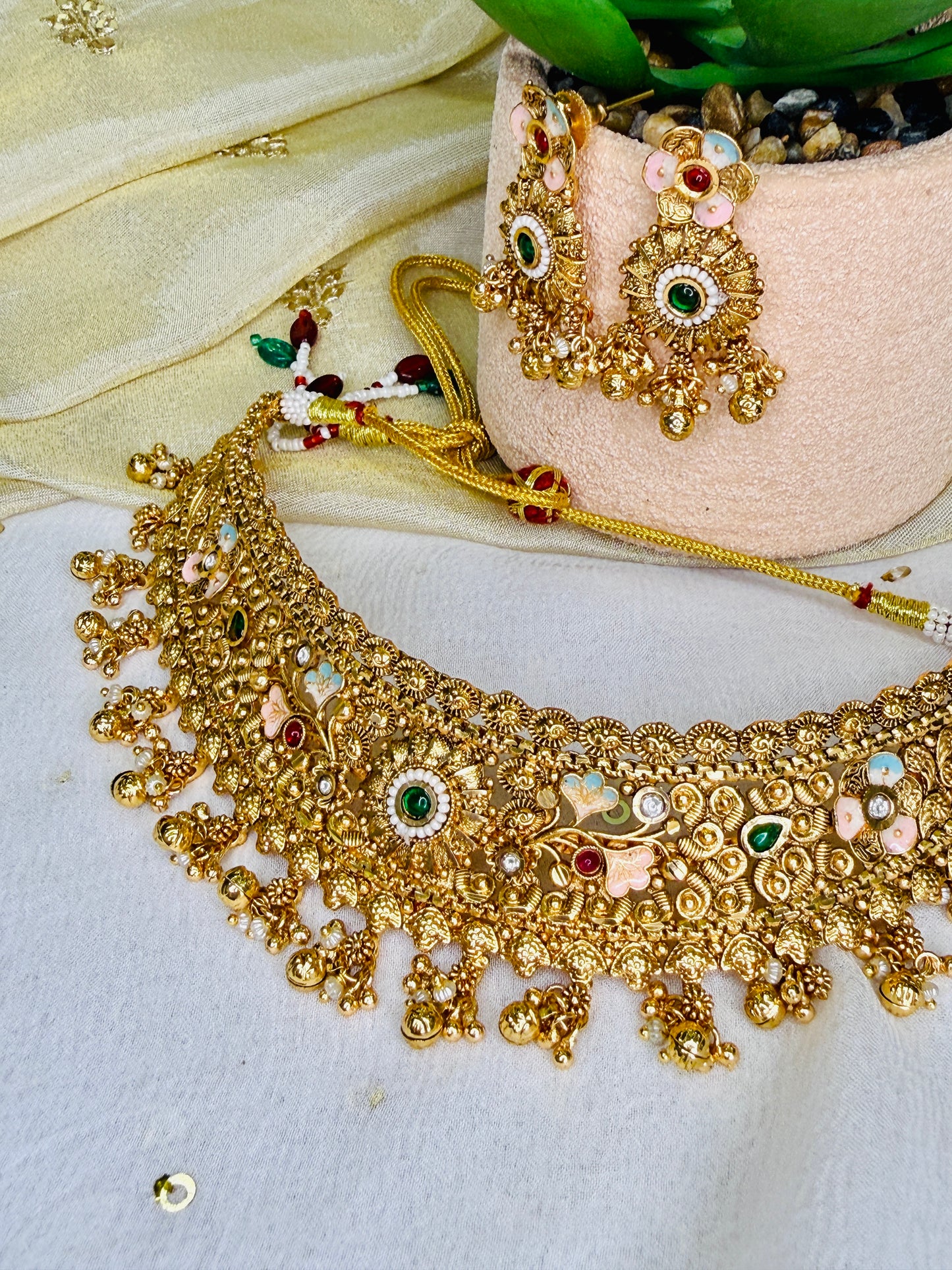 Svarn Rangoli Choker Set