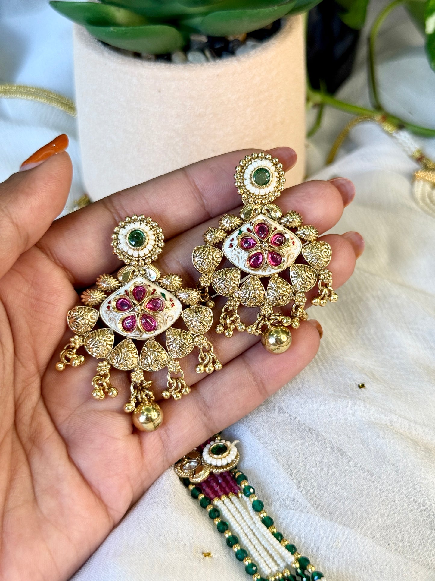 Rajvansh Pearl Heritage Set