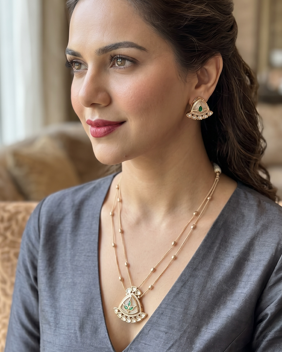 Ojasvi Kundan Pendant Set