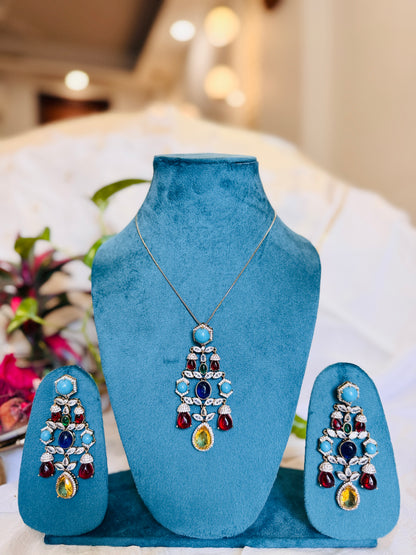 Noor-e-Meghna Pendant Set