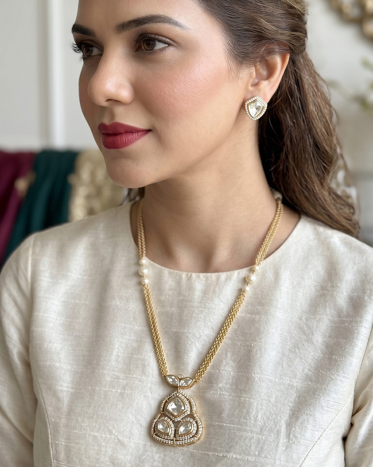 Vyora Kundan Pendant Set