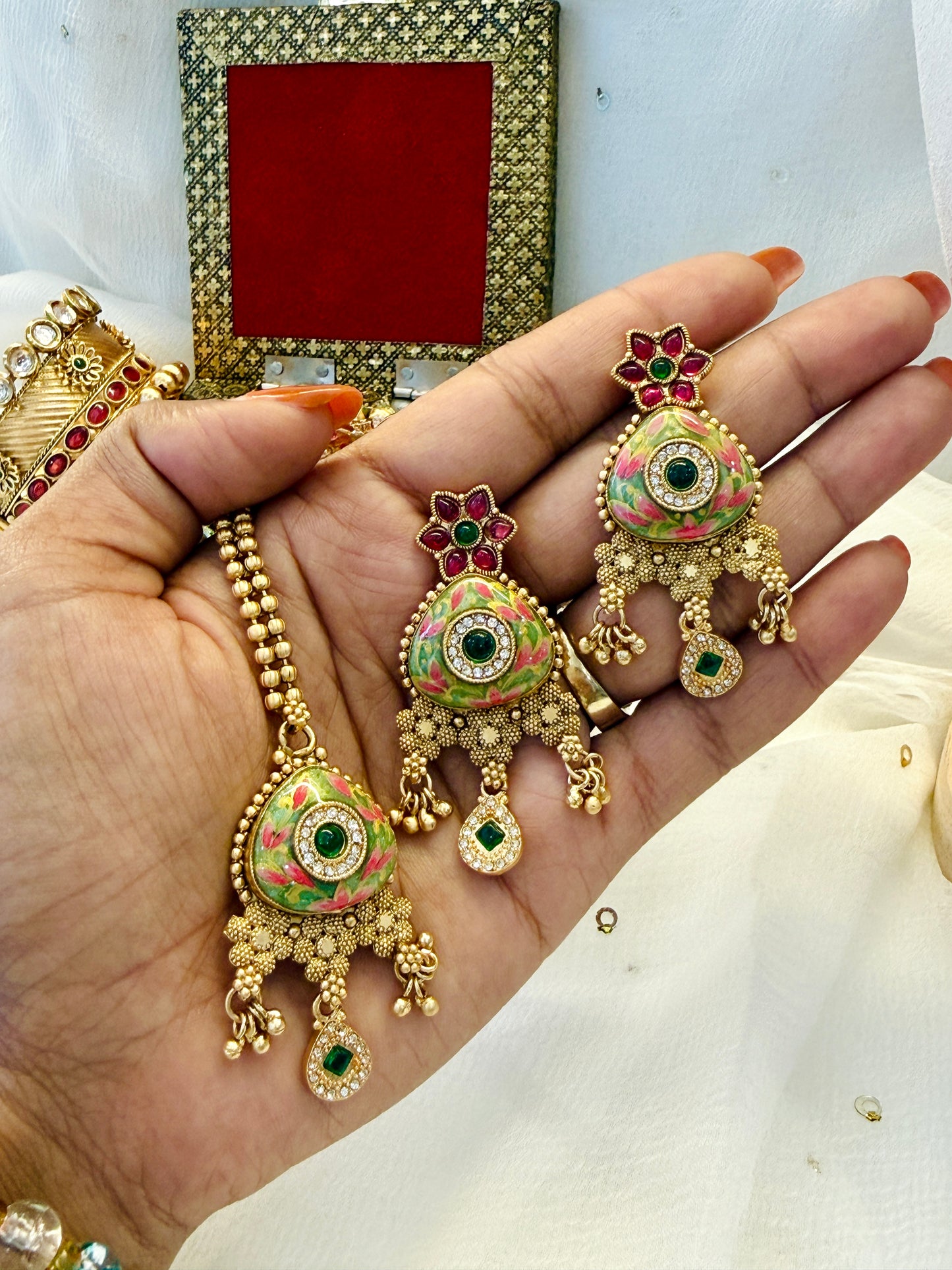 Hariyali Temple Choker Trio