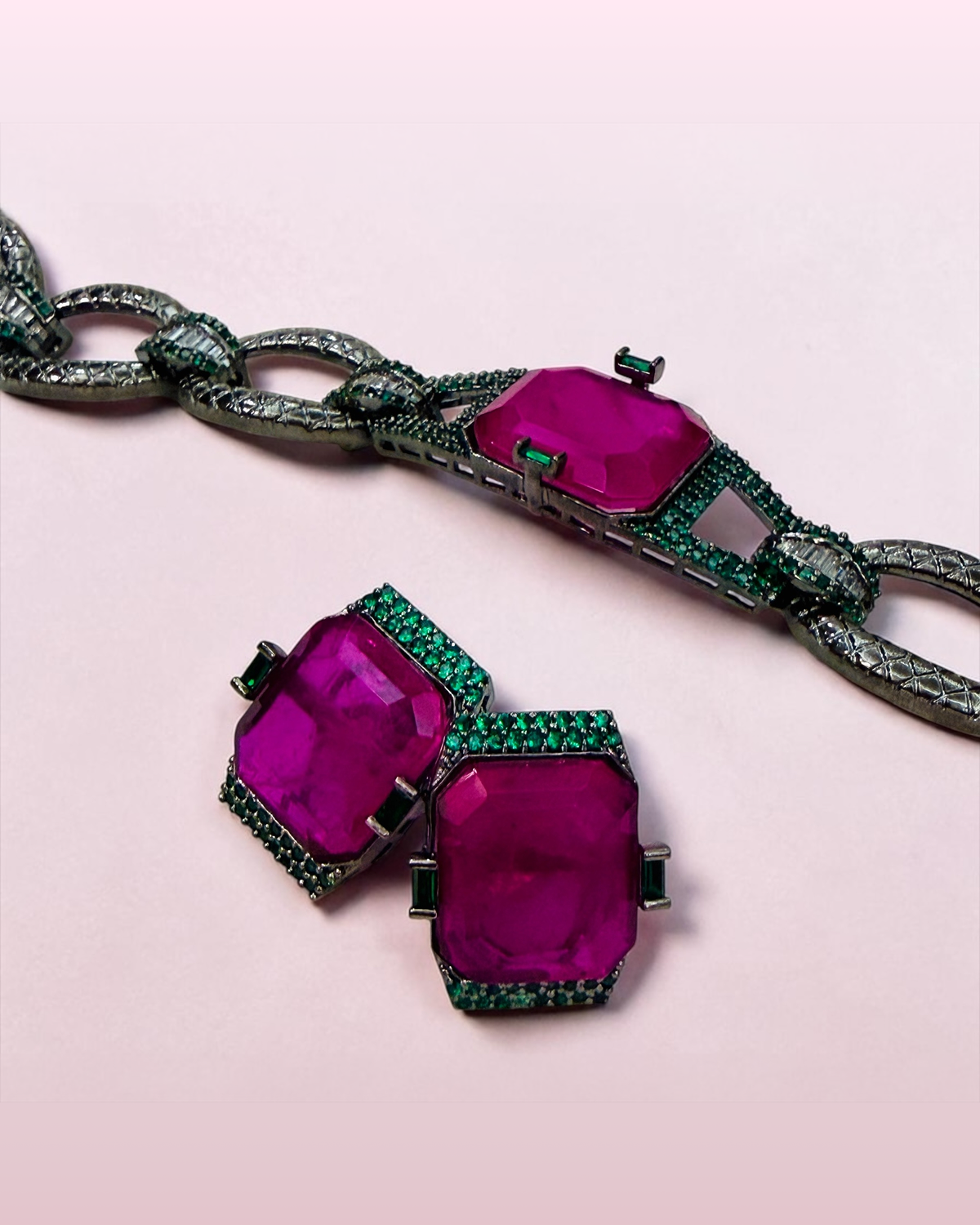 Elara Ruby Link Choker