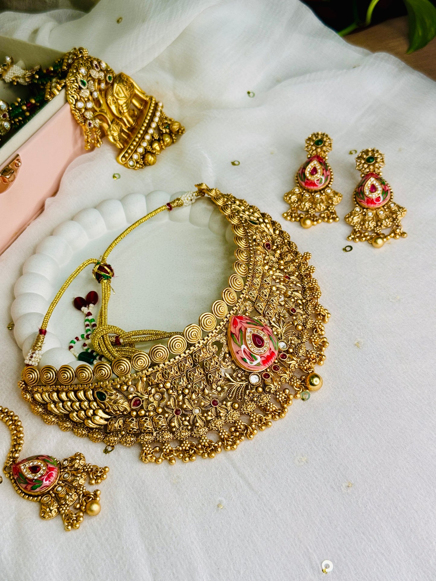 Antique Rajwadi Choker Trio