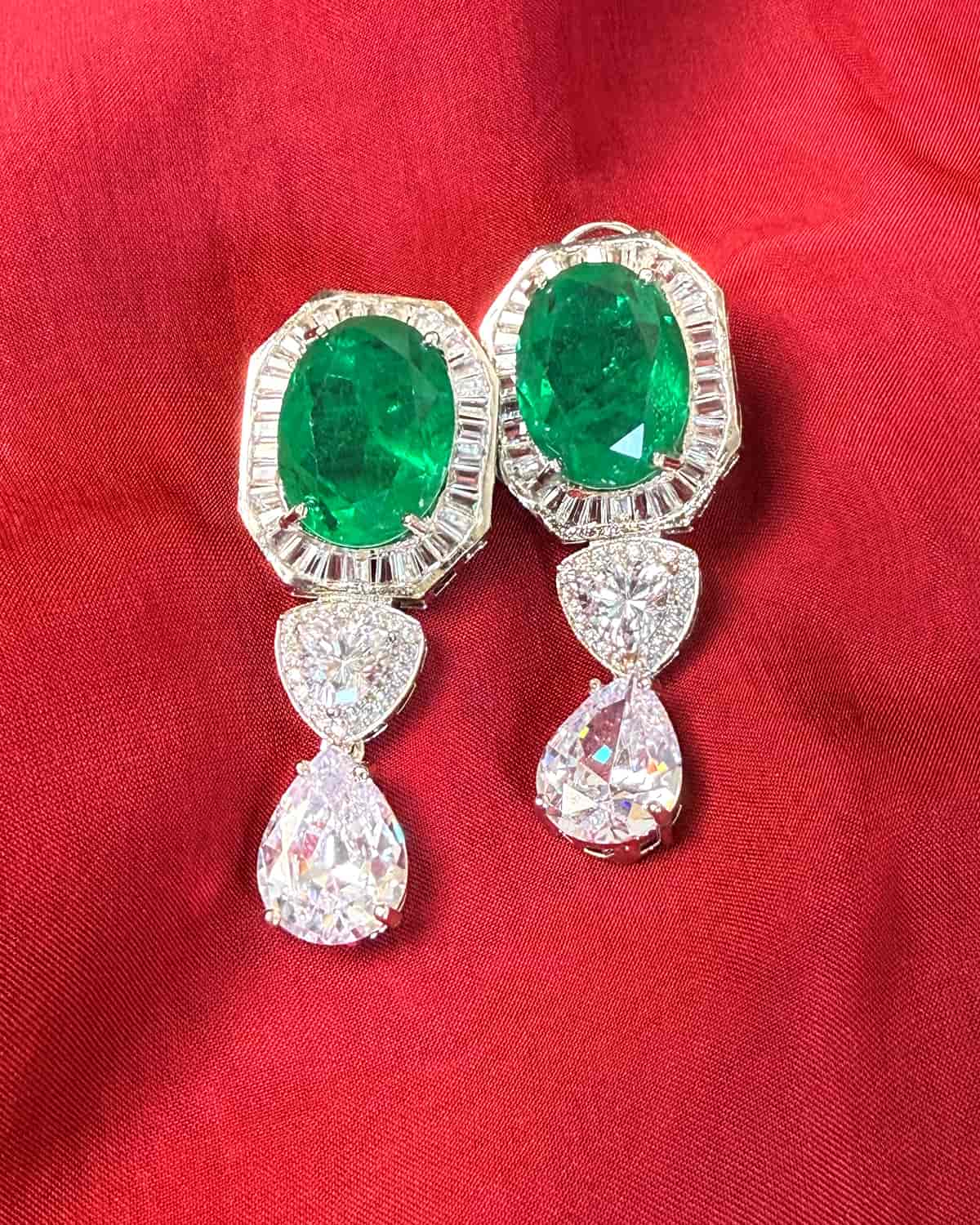 Emerald Drop Necklace Set