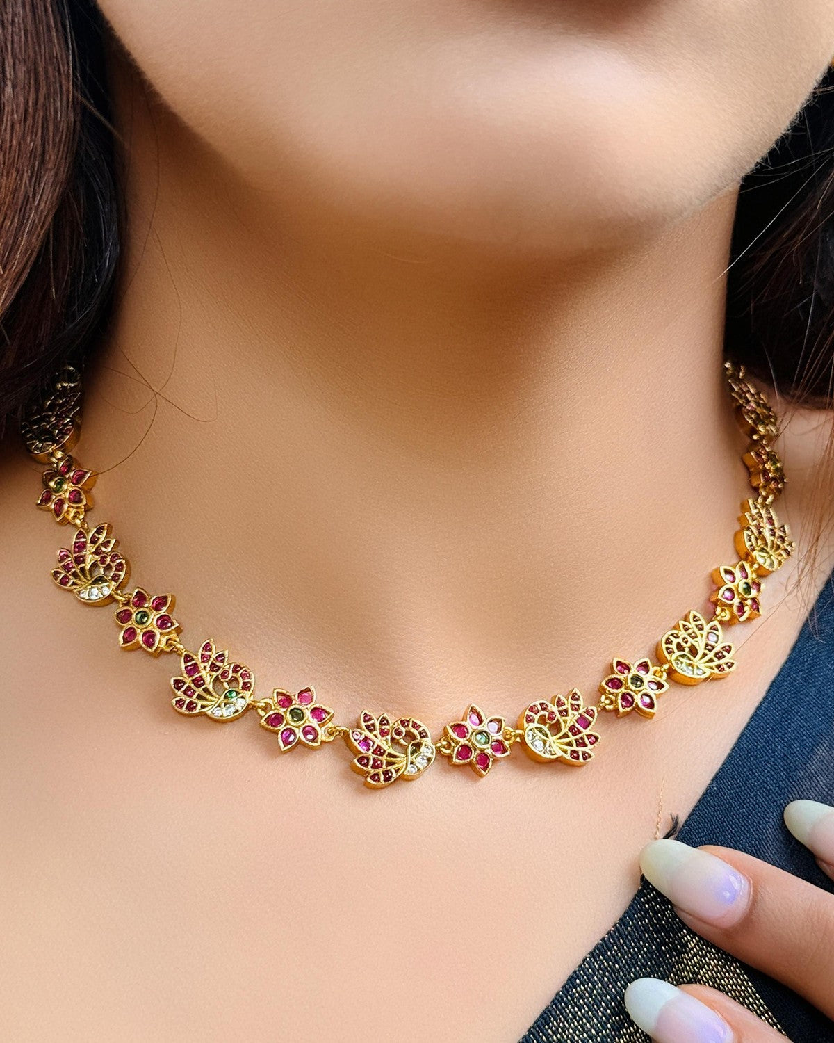 Flora Minimal Necklace