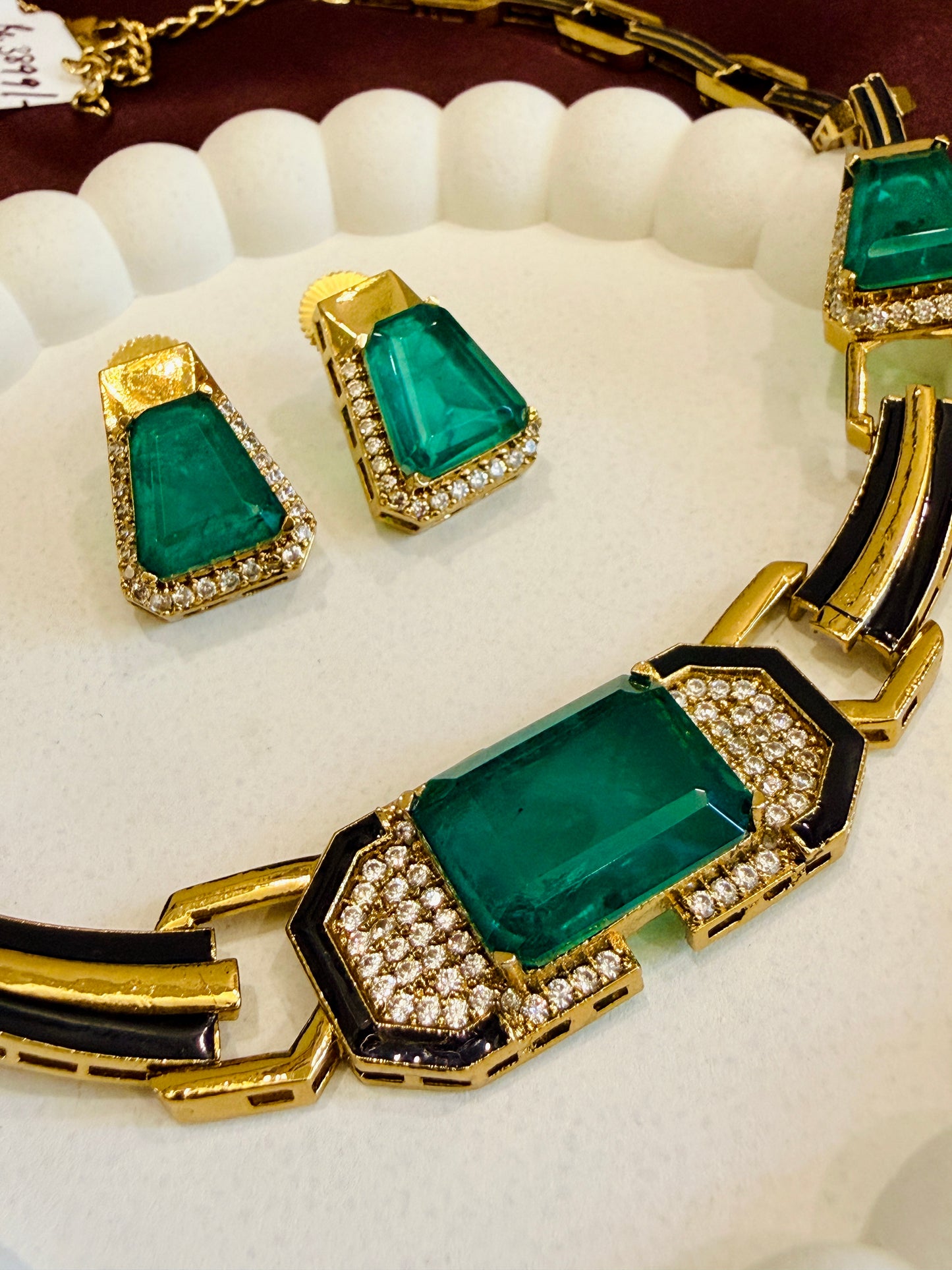 Emerald Doublet Stone Choker