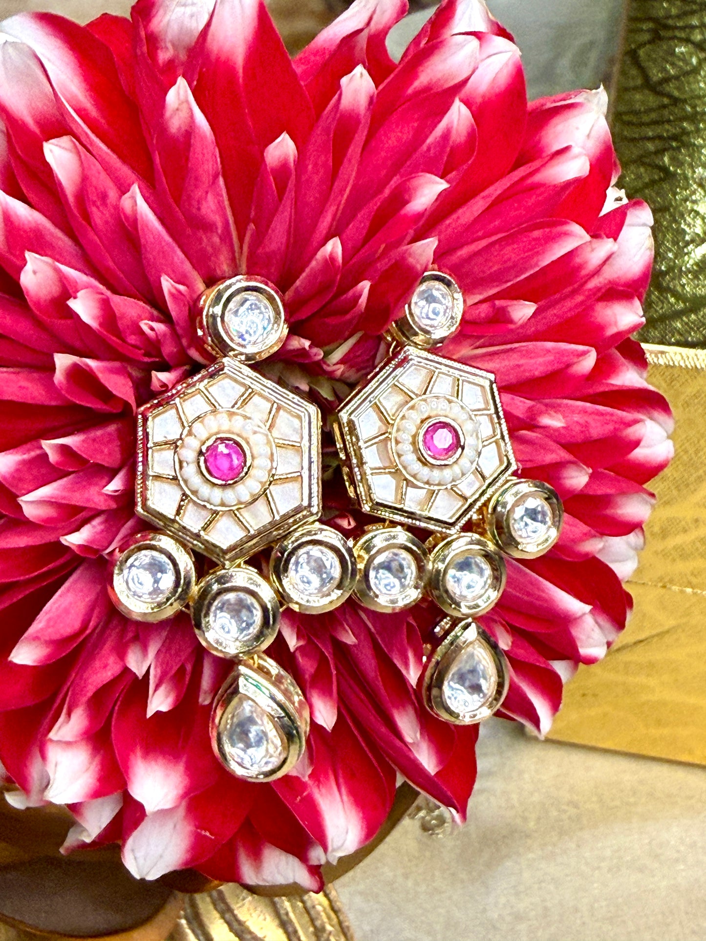 Aarohi Kundan Set
