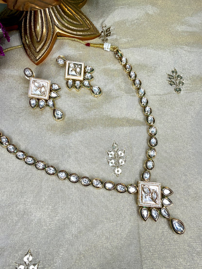 Saanjh Kundan Set