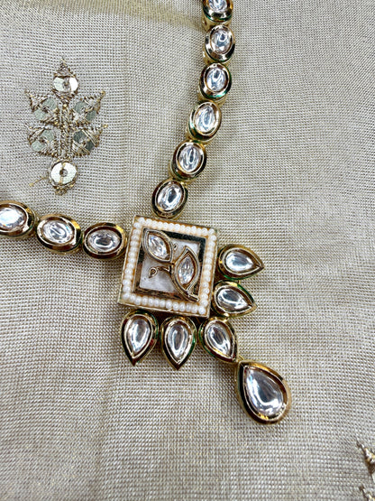 Saanjh Kundan Set