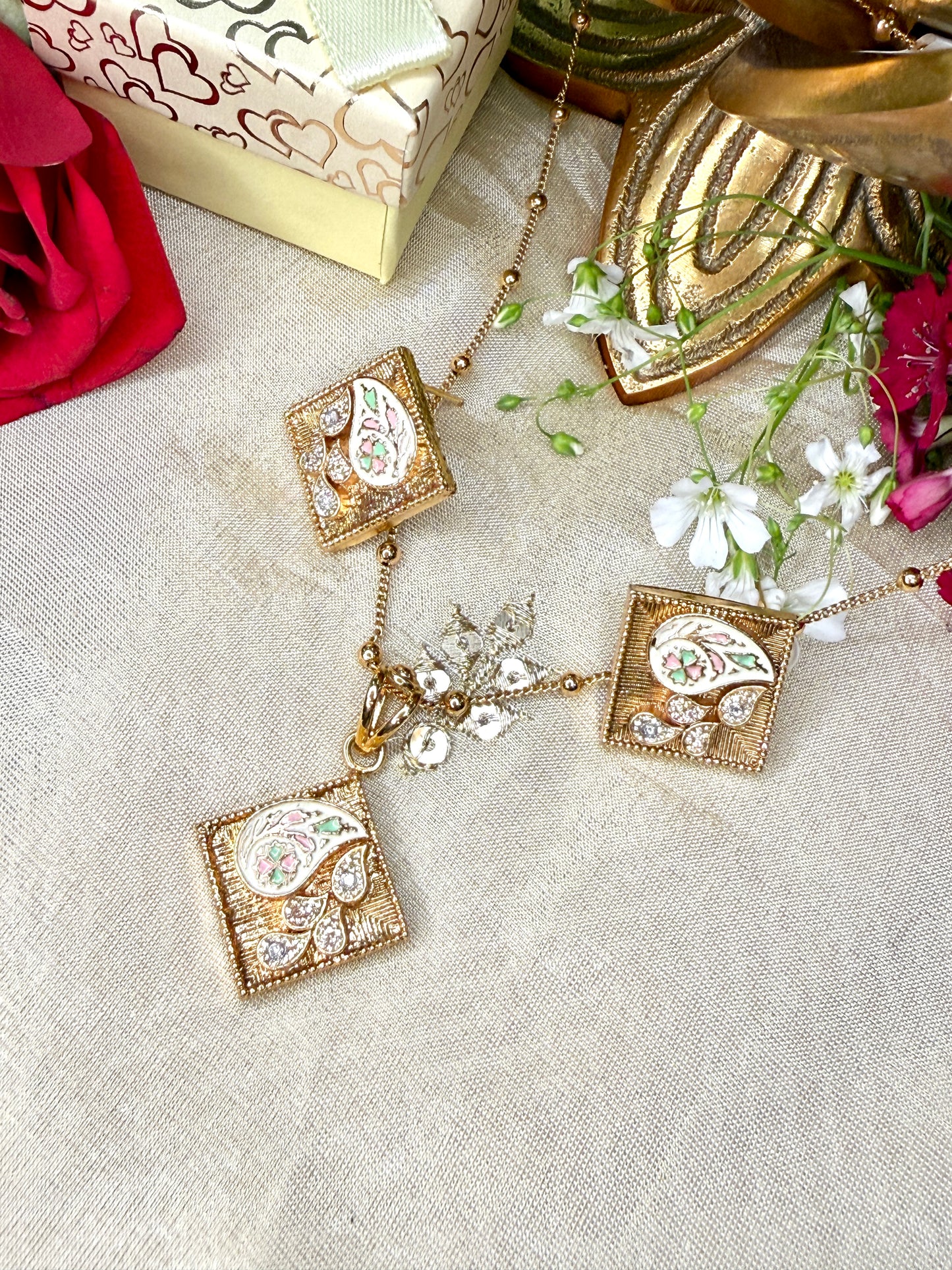 Anvaya Chain Set