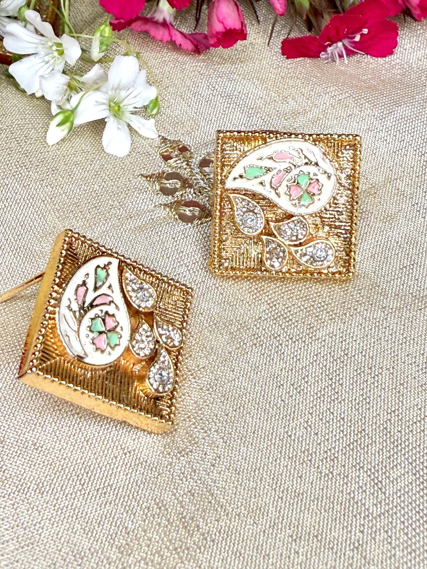 Anvaya Chain Set