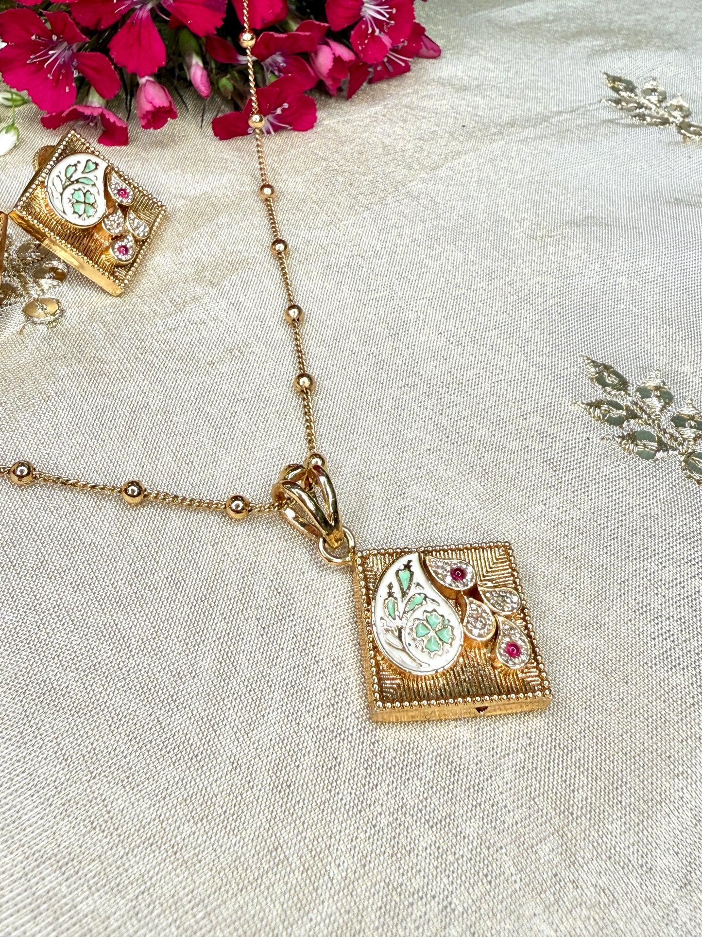 Kairi Chain Set