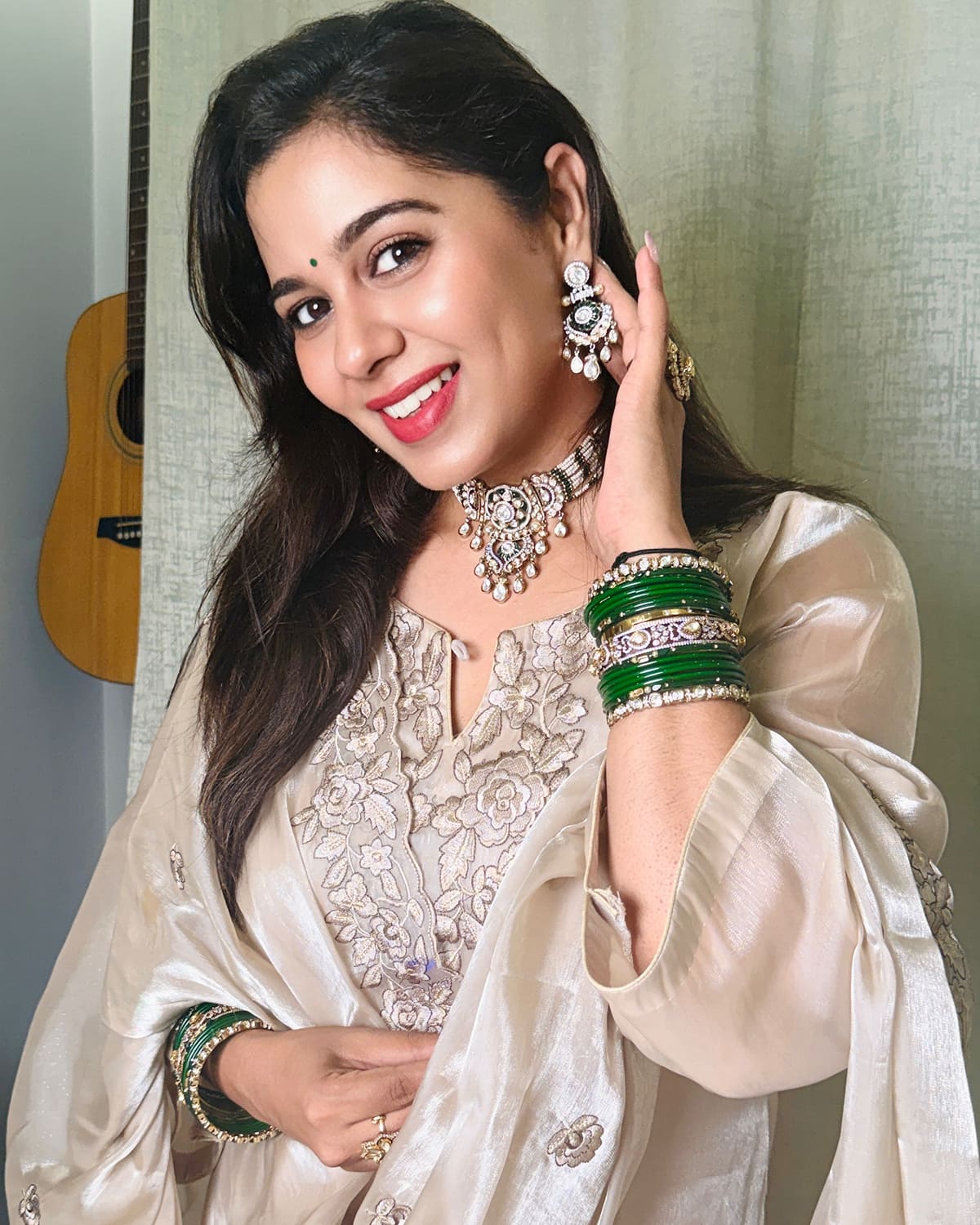 Mumtaz Moissanite & Pearl Choker Set