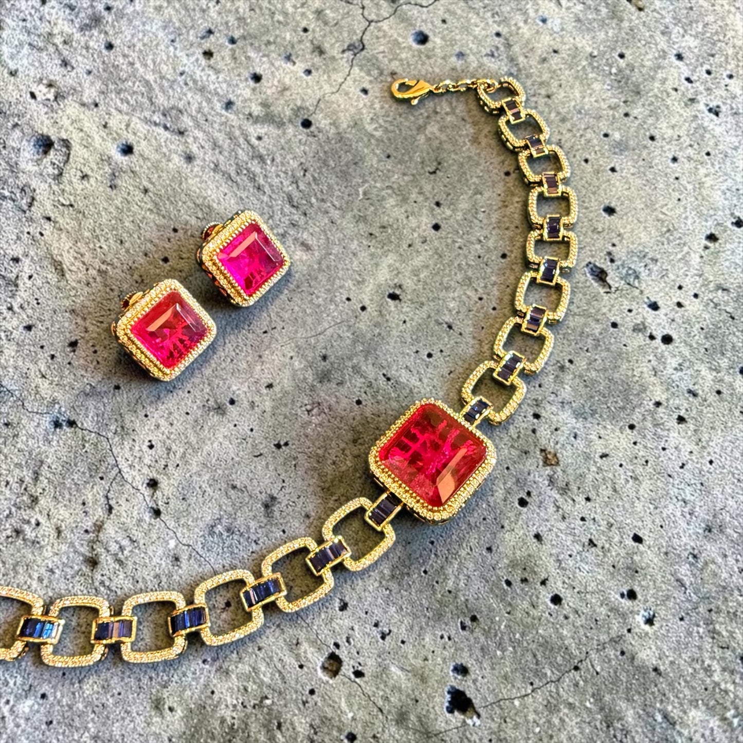 Alina Ruby Link Choker