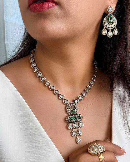 Zehra Moissanite Necklace