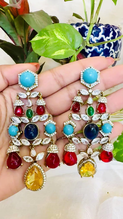 Noor-e-Meghna Pendant Set